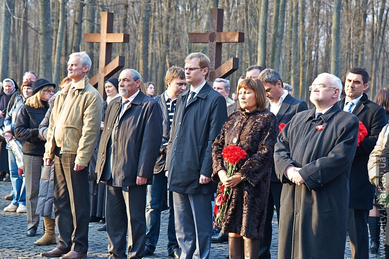 У Харкові вшанували пам'ять жертв Катинської трагедії - 19