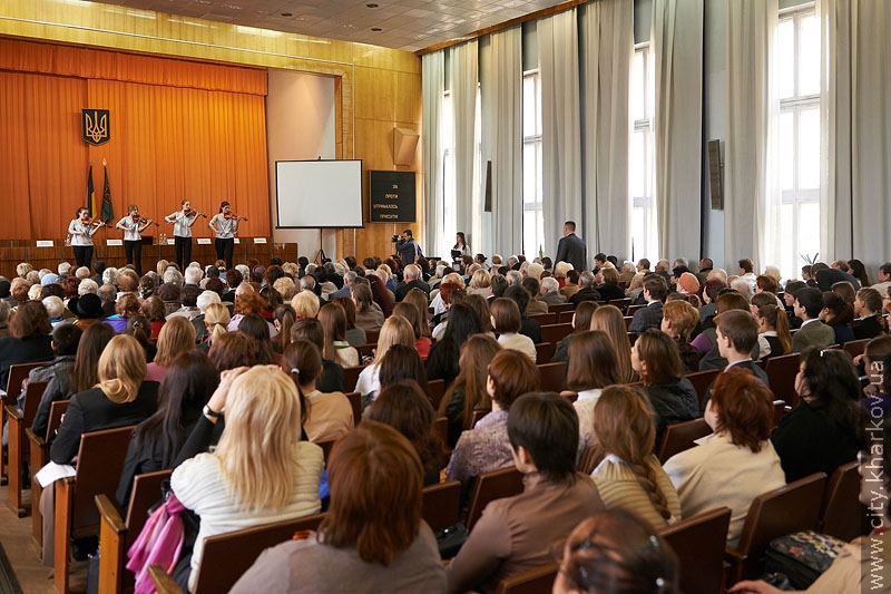 У школах Дзержинського району провели близько 600 військово-патріотичних заходів - 1