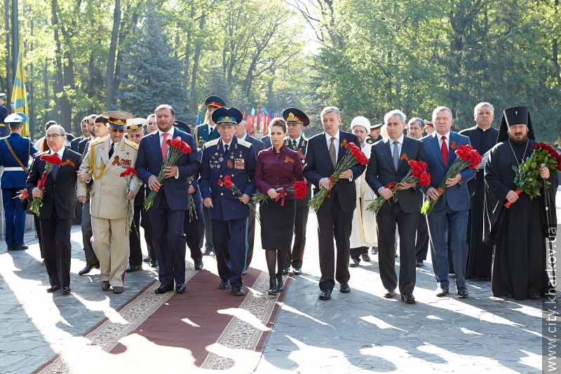 На Меморіалі Слави вшанували пам'ять полеглих у Великій Вітчизняній війні - 30