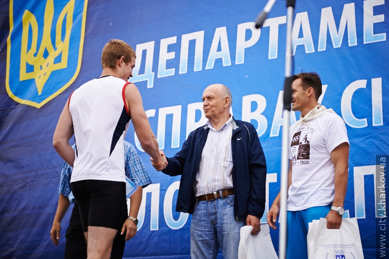 Харківські черлідери та волонтери встановили новий рекорд України - 17