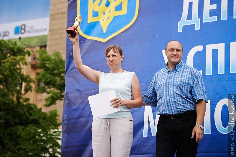 Харківські черлідери та волонтери встановили новий рекорд України - 19