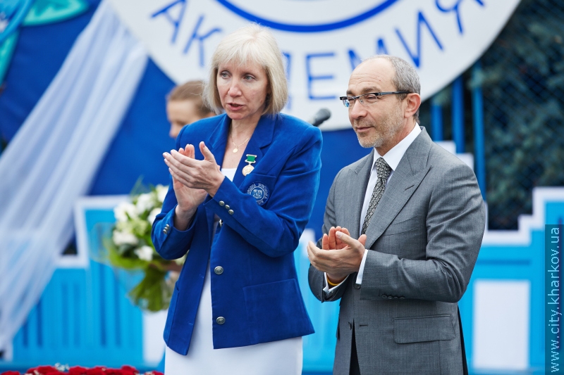 Геннадій Кернес привітав колектив Народної української академії з днем заснування