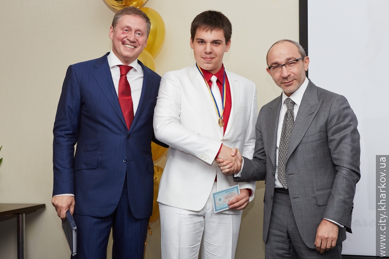 У школі № 53 відзначили випускний