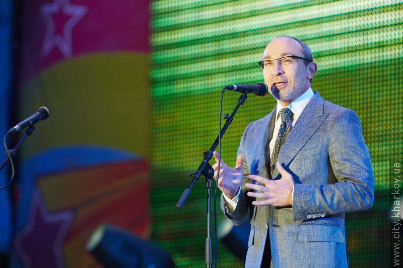 На площі Свободи пройшло загальноміське свято «Випускник-2013» - 32