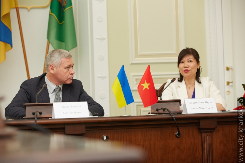 Bстреча заступника міського голови Ігоря Терехова з Надзвичайним і Повноважним Послом В'єтнаму Хо Дак Мінь Нгуєт - 7