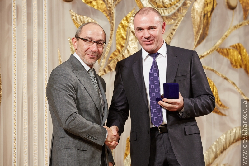 Геннадій Кернес привітав медпрацівників з їхнім професійним святом