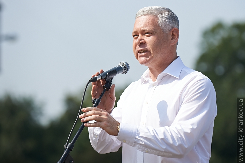 10 тисяч чоловік прийшли на площу Рози Люксембург підтримати «Металіст» - 1