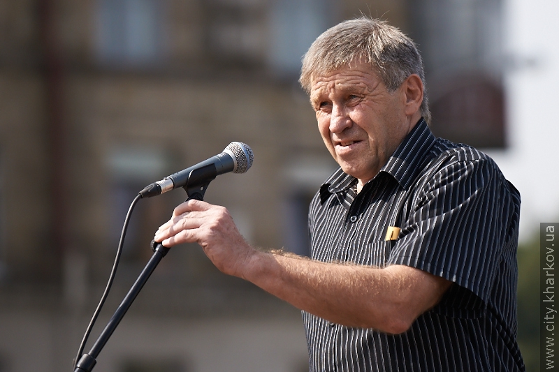10 тисяч чоловік прийшли на площу Рози Люксембург підтримати «Металіст» - 14