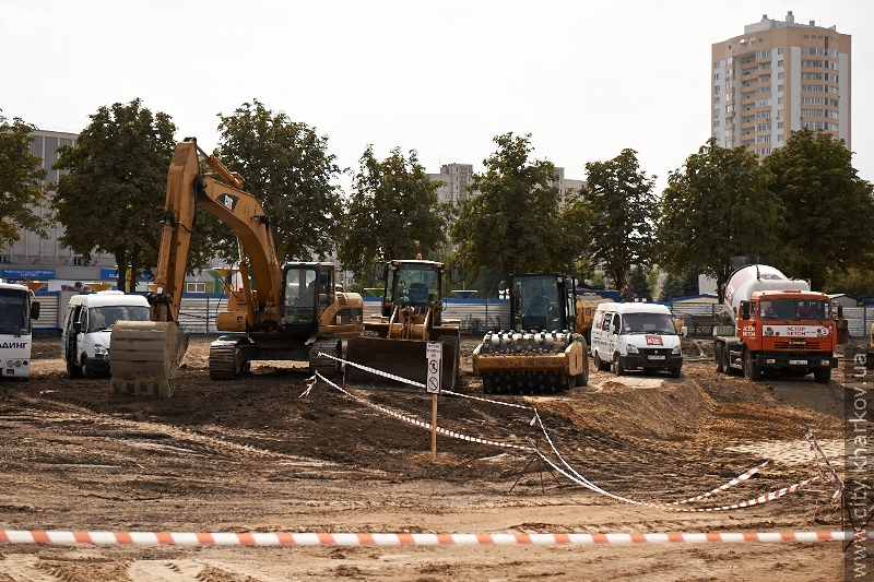Офіційно стартувало будівництво «Харків-Арени» - 24