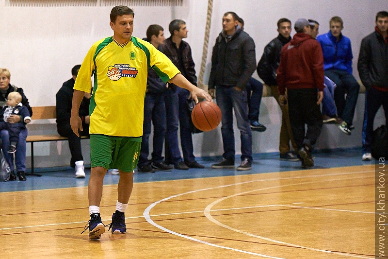 У Харкові стартував чемпіонат з баскетболу серед любителів - 15