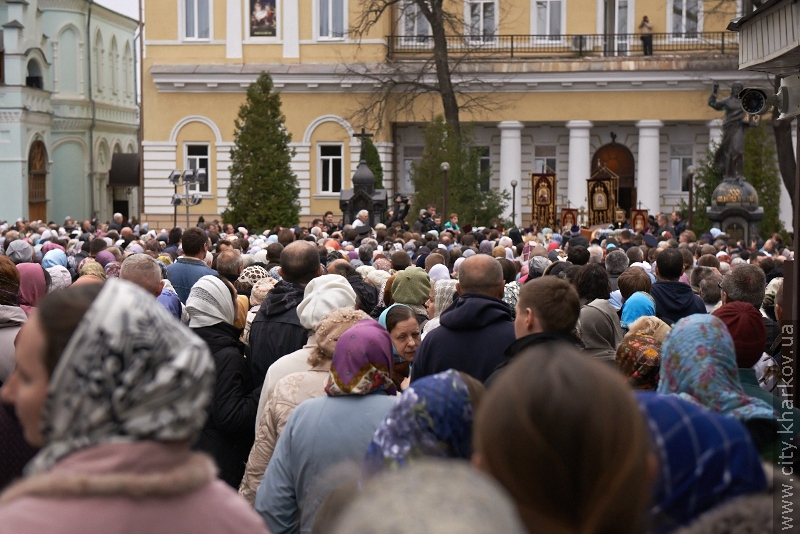 У Харків привезли десницю великомученика Георгія Побідоносця - 31