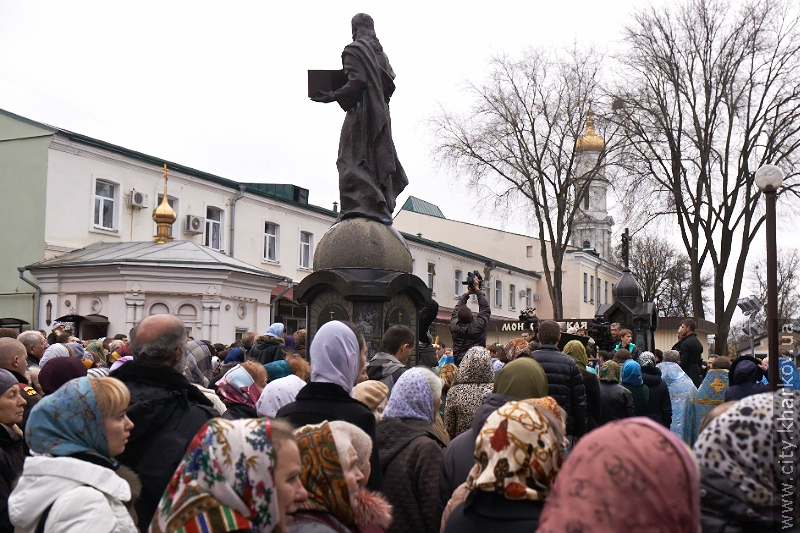 У Харків привезли десницю великомученика Георгія Побідоносця - 32