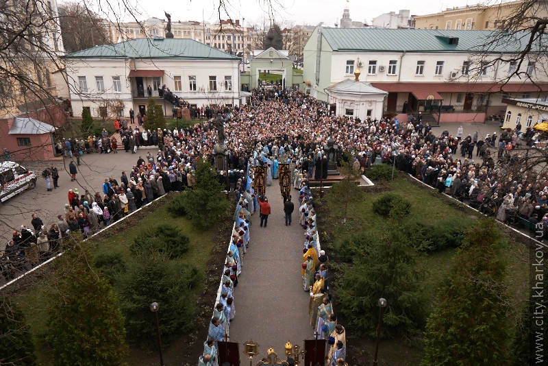 У Харків привезли десницю великомученика Георгія Побідоносця - 34
