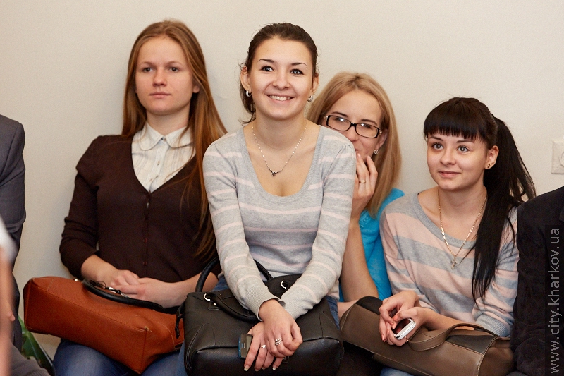 Школярів Дзержинського району познайомили з роботою Палацу одруження - 5