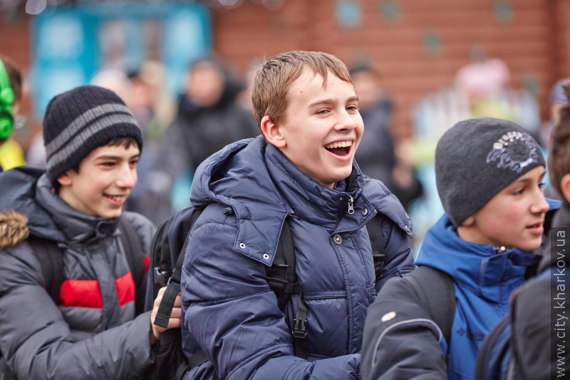 Харківські діти з прийомних сімей відсвяткували День святого Миколая на площі Свободи - 12