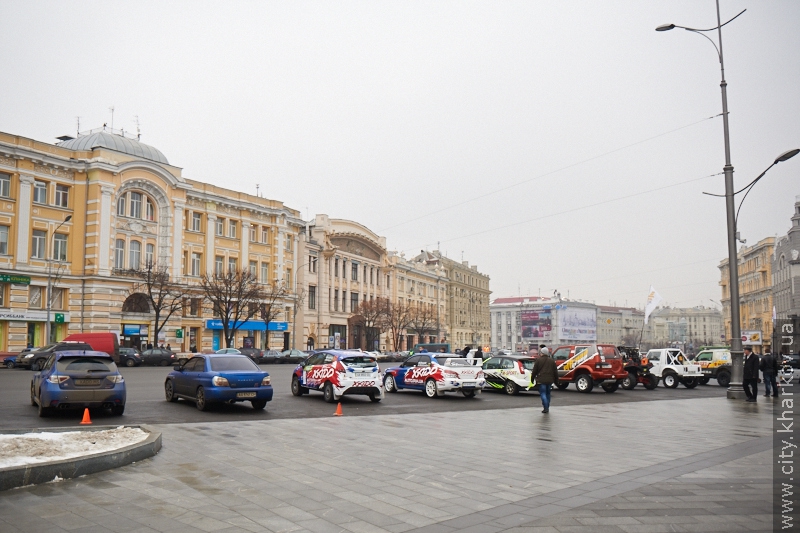 Відкрилася виставка спортивних автомобілів