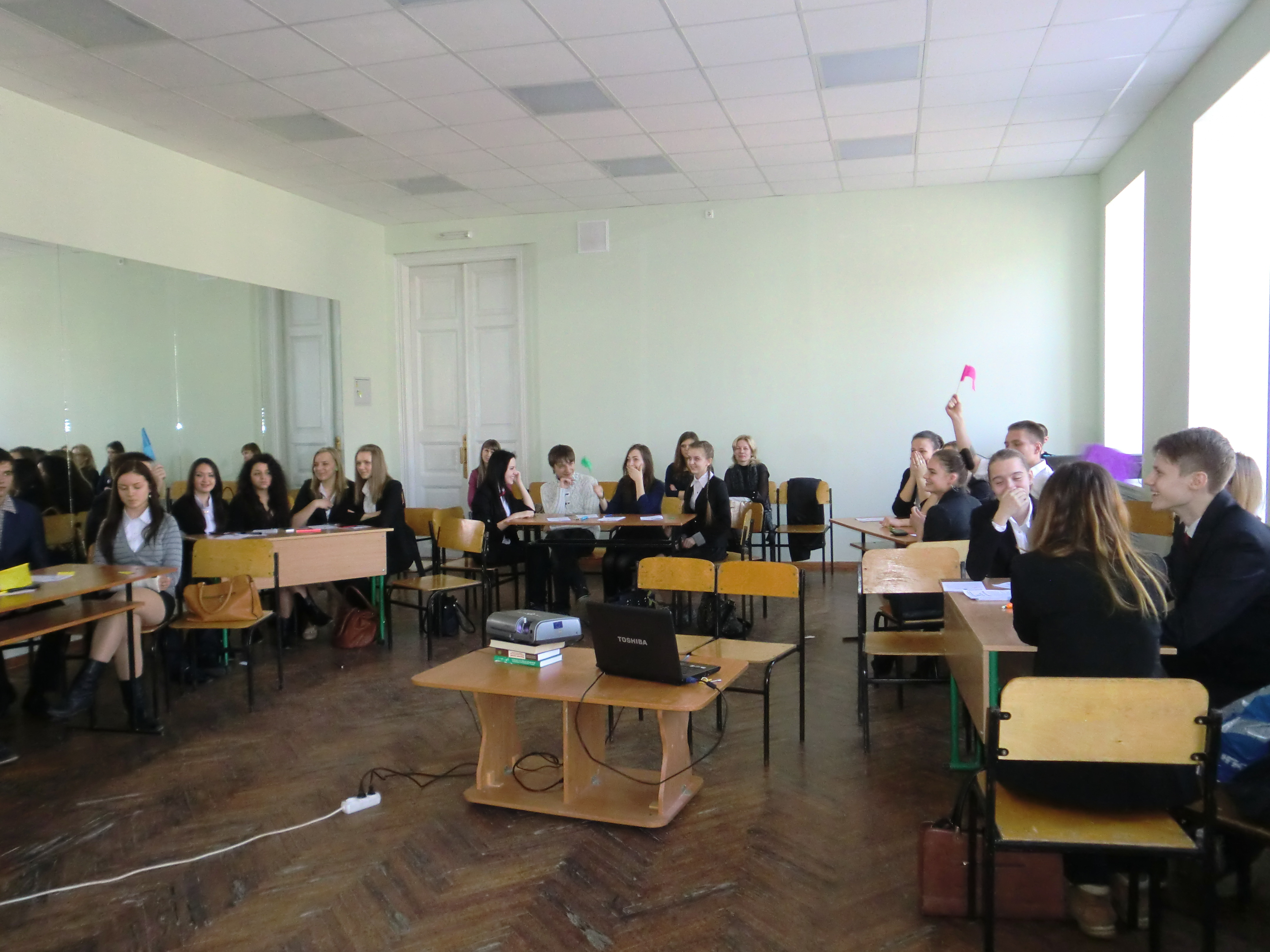 Учнів харківських шкіл готують до виборів