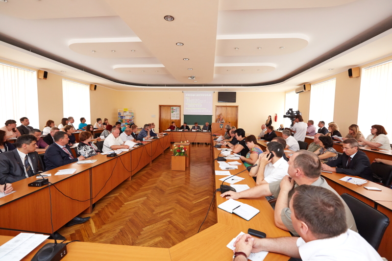 У Харкові обговорили зміни до Конституції щодо децентралізації державної влади