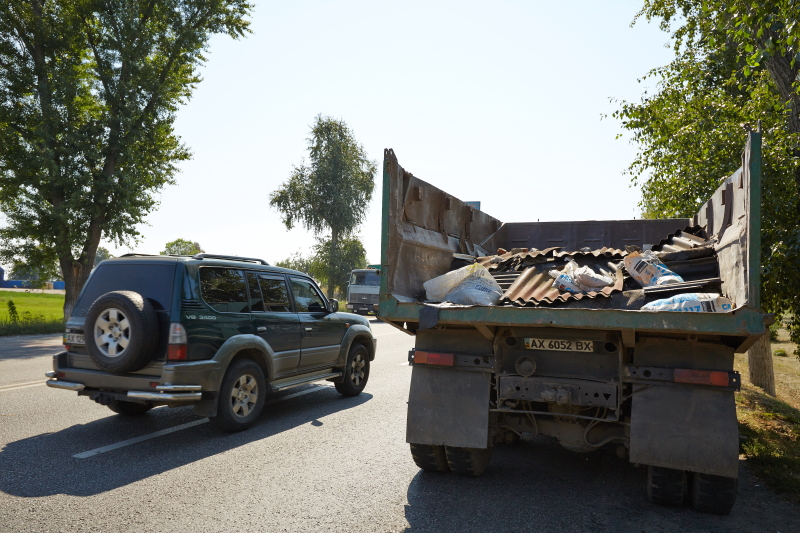 Перевізники сміття продовжують порушувати правила благоустрою