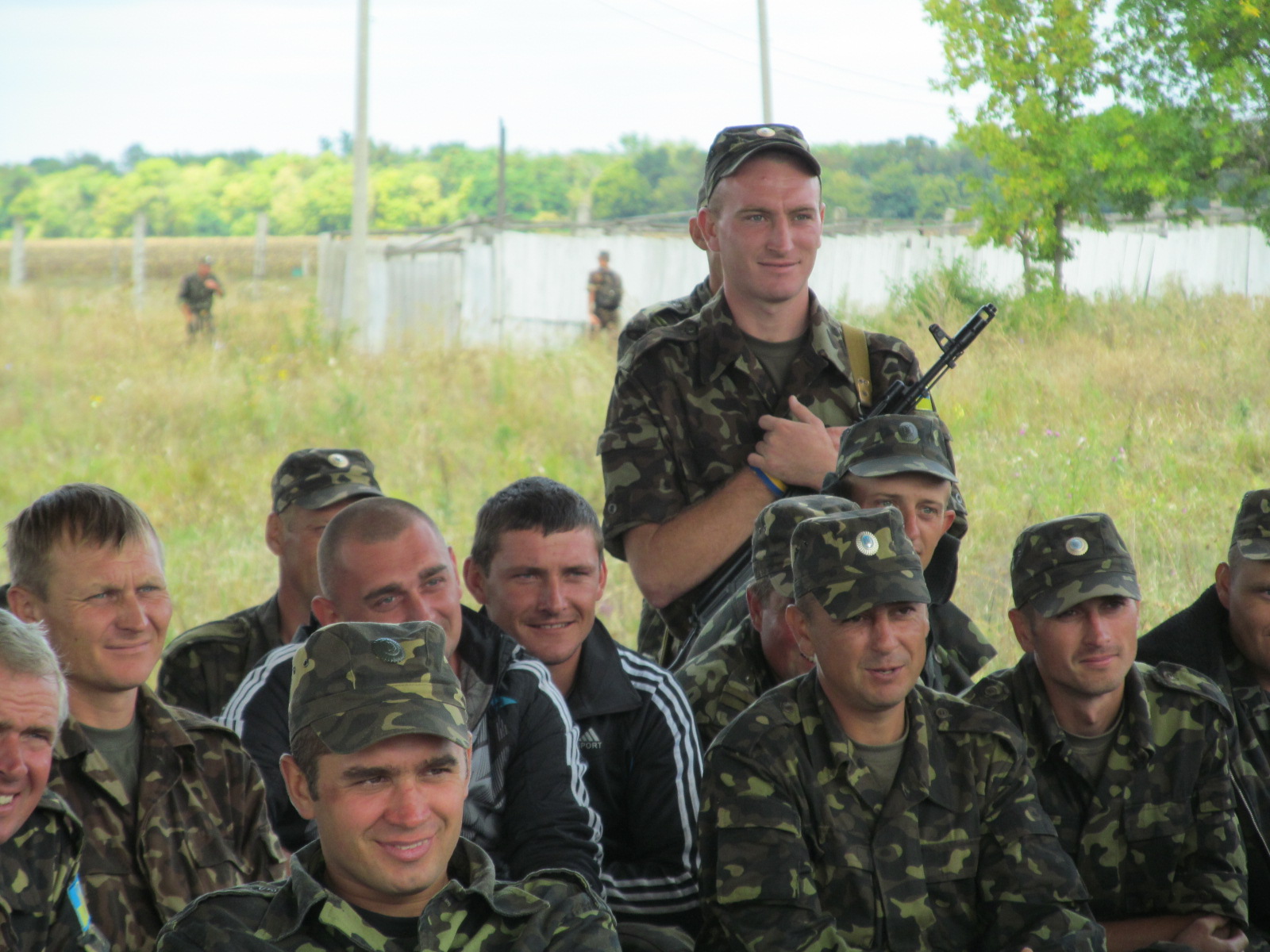 Артисти харківської філармонії виступили перед льотчиками 