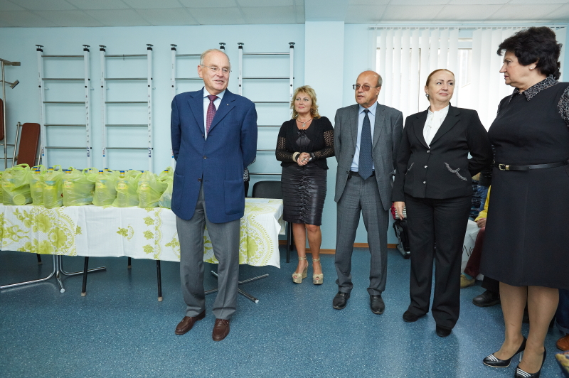Німецький благодійник відвідав терцентр Московського району 