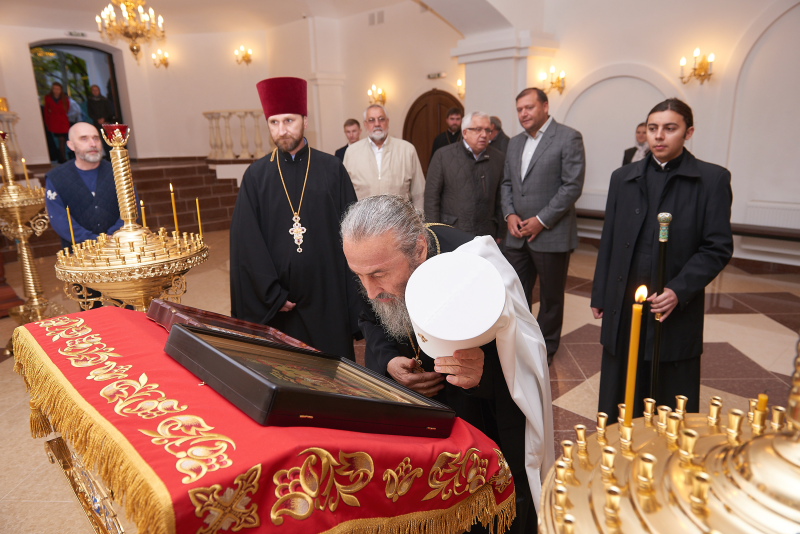 Митрополит Київський і всієї України Онуфрій відвідав храм Жінок-Мироносиць