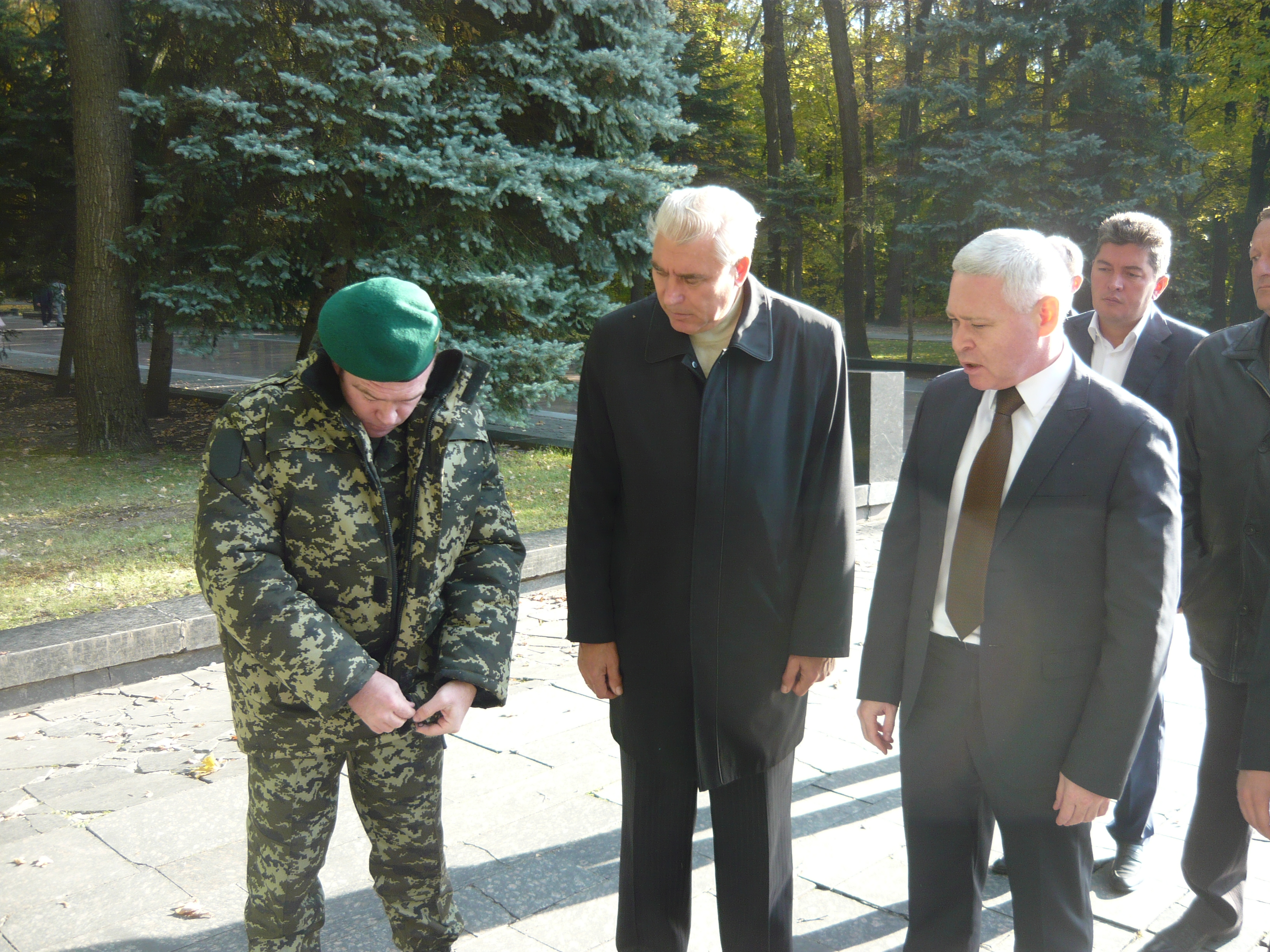 Місто передало харківським прикордонникам першу партію утепленого обмундирування 