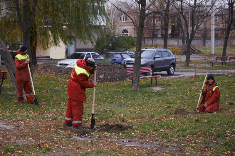 На вулиці Котлова завершується благоустрій мікрорайону 