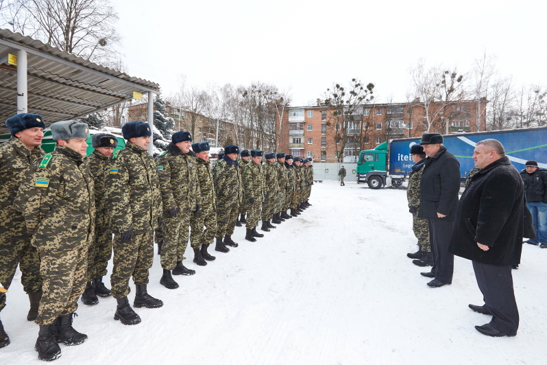 Харківським прикордонникам передали «буржуйки» і понад трьох тонн продовольства