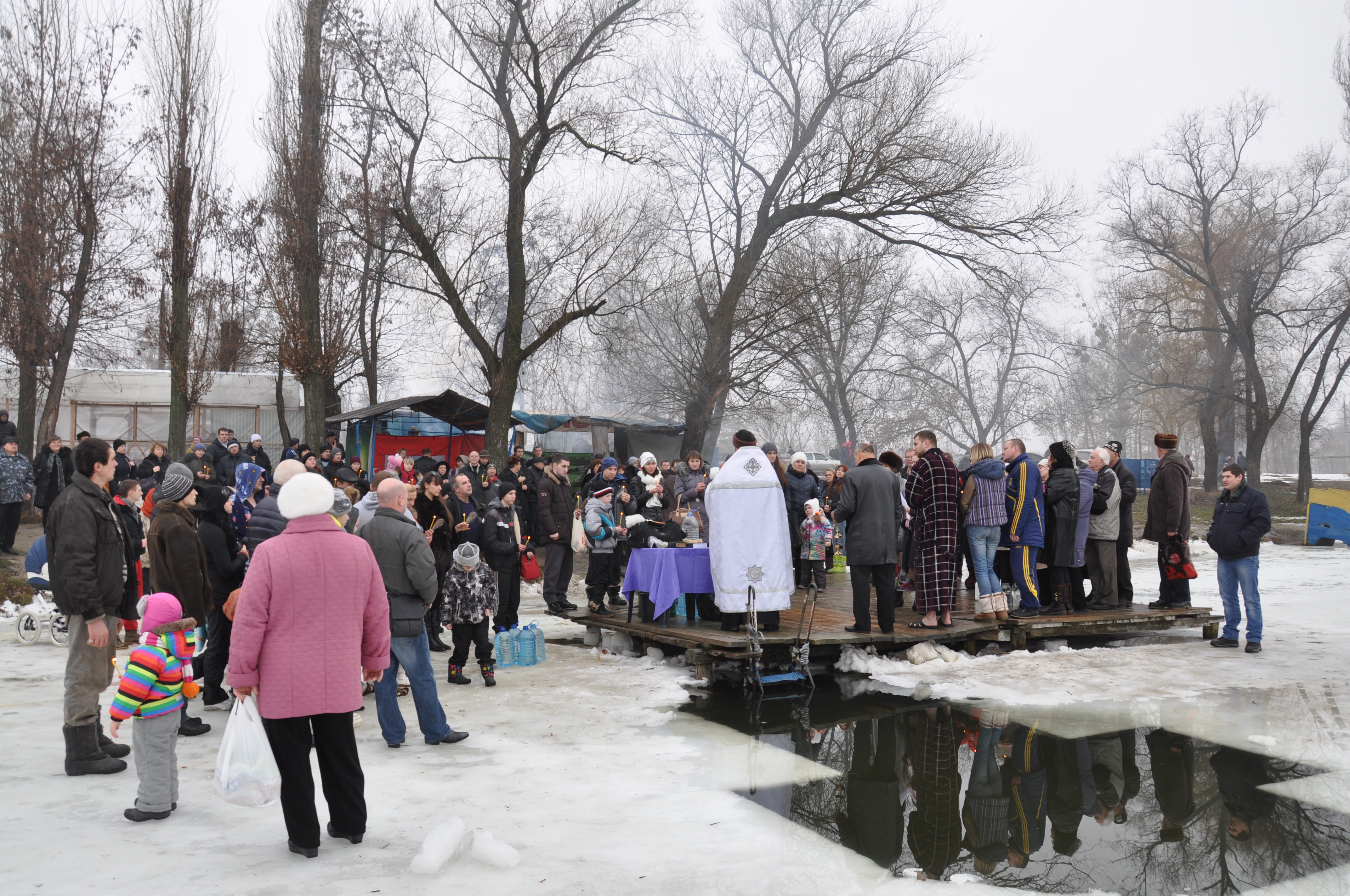 У районах Харкова відсвяткували Хрещення
