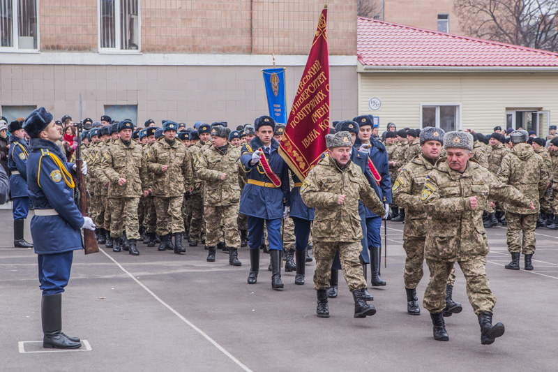 В університеті імені Кожедуба пройшов достроковий випуск офіцерів