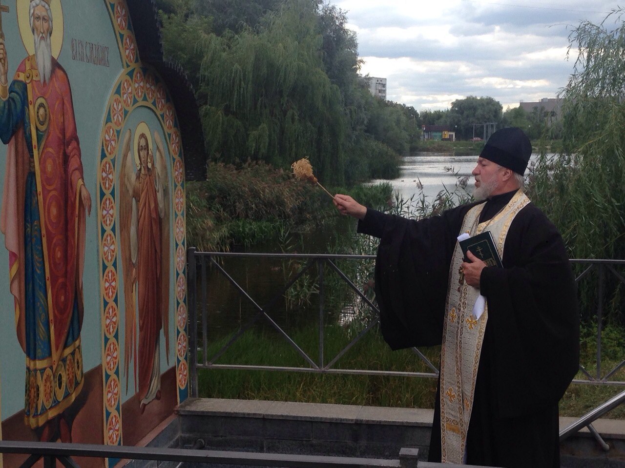 На купальні в Кітлярчиному яру відновили пошкоджені ікони