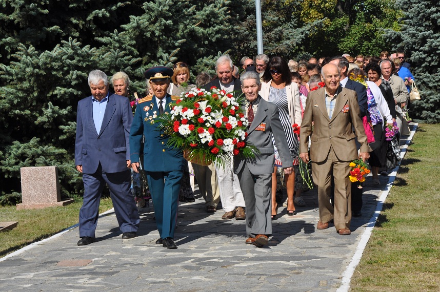 У районах Харкова відзначають 72-у річницю визволення міста