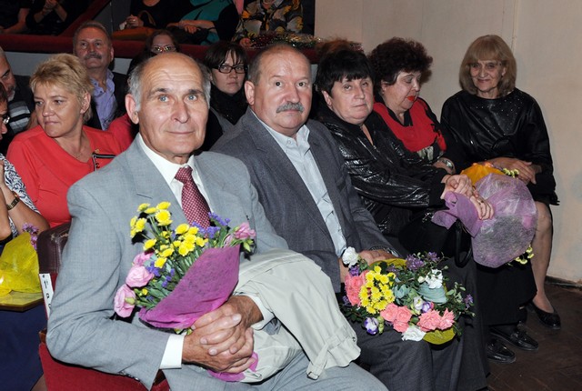 У районах міста вшановували вчителів