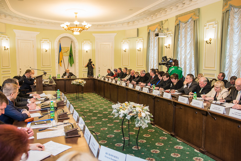 Міська влада вже готова виплачувати зарплату колективам ПТУ