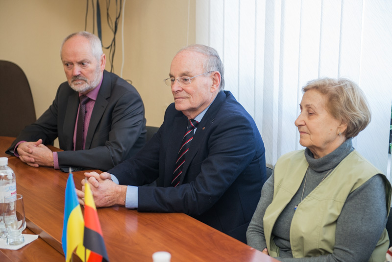 Німецькі благодійники привезли до Харкова гуманітарну допомогу