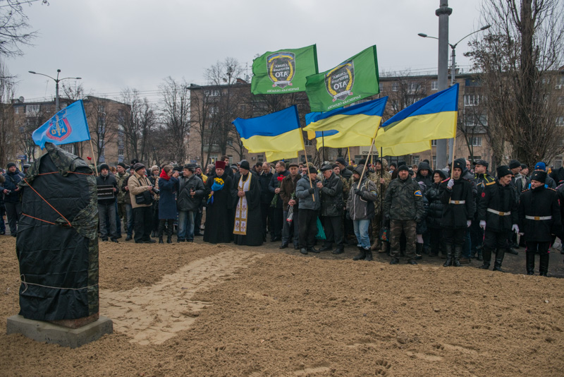 У Харкові відкрили пам'ятний знак загиблим під час теракту біля Палацу спорту