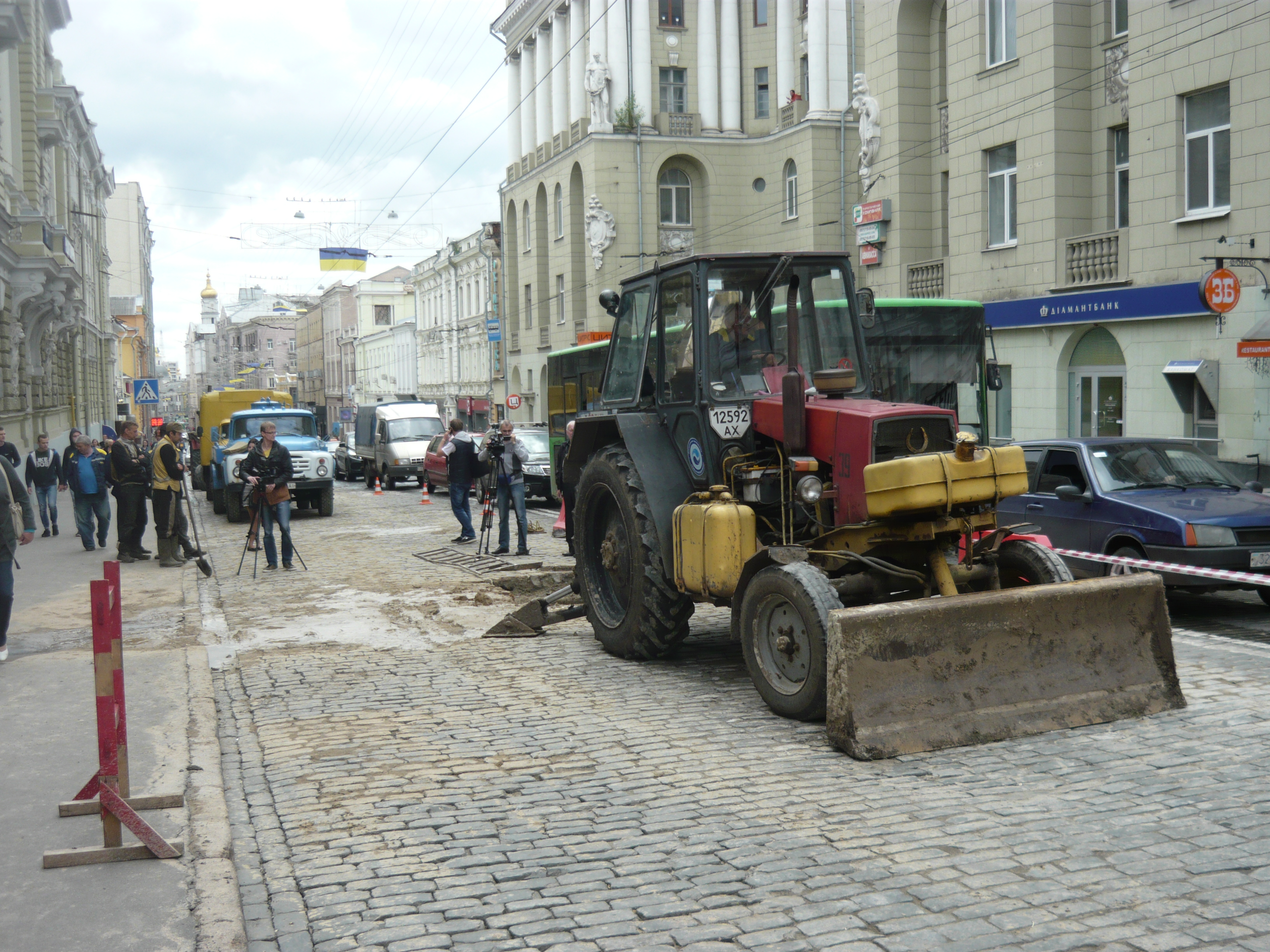 Через аварію на водогоні рух на Сумській перекриють з 15:00