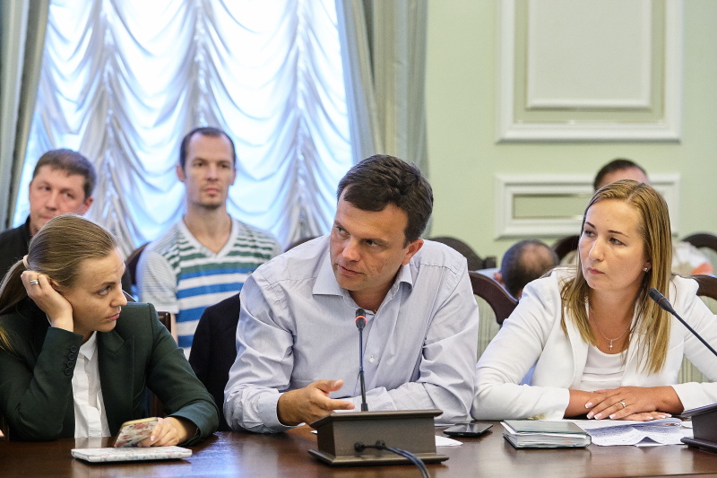 Відбулося перше засідання робочої групи з питання благодійних внесків у школах та дитсадках