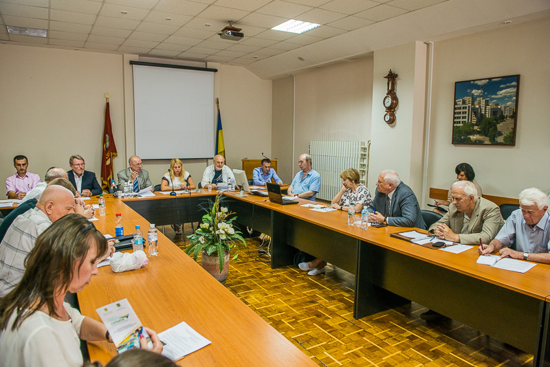 Паспортизація пам'яток і пішохідні вулиці: в місті обговорили Стратегію розвитку Харкова 