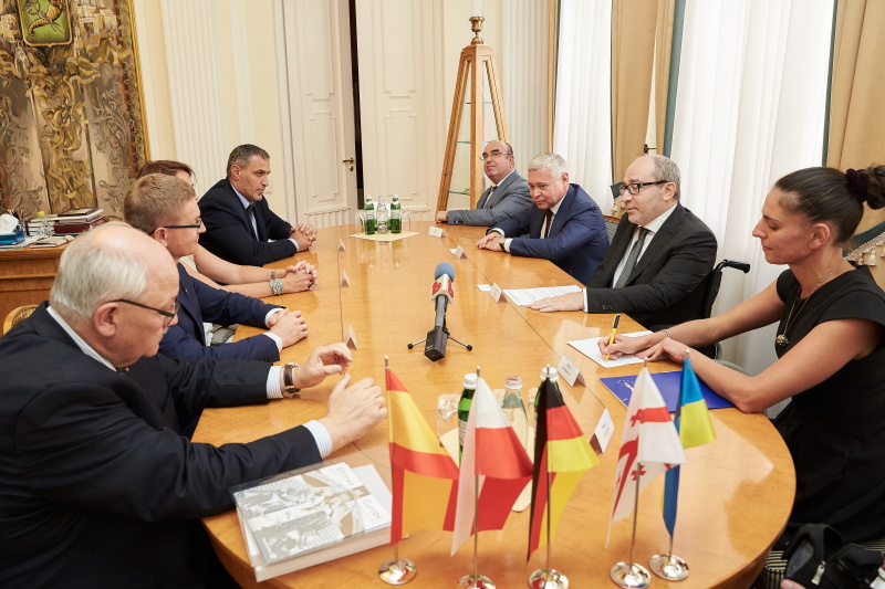 Геннадія Кернеса привітали мери європейських міст