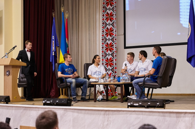 Відомі українські спортсмени зустрілися з харківськими студентами