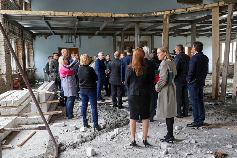 Депутати міськради ознайомилися з ходом будівництва центрів соціальних послуг