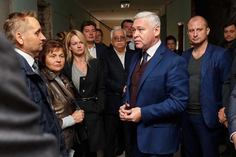 Депутати міськради ознайомилися з ходом будівництва центрів соціальних послуг - 7