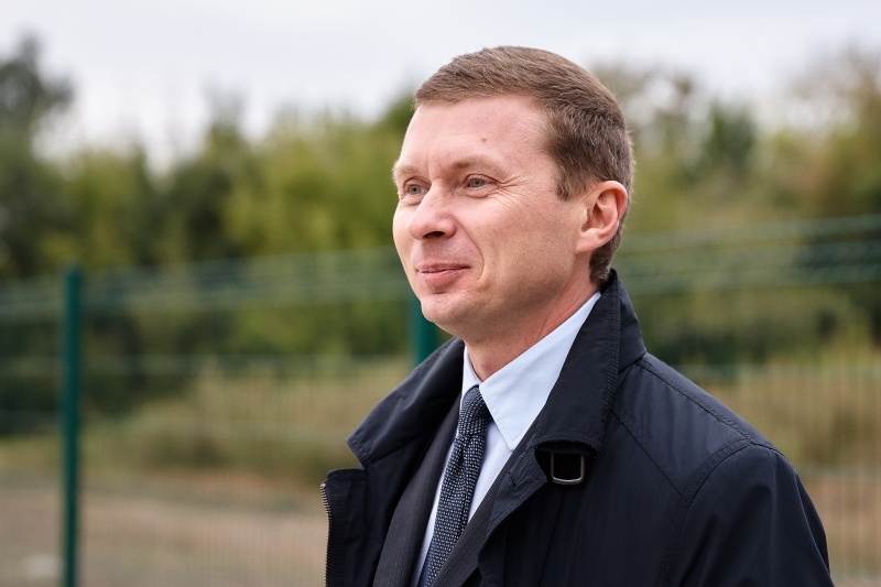 В Індустріальному районі відкрили ще один майданчик для вигулу собак - 14