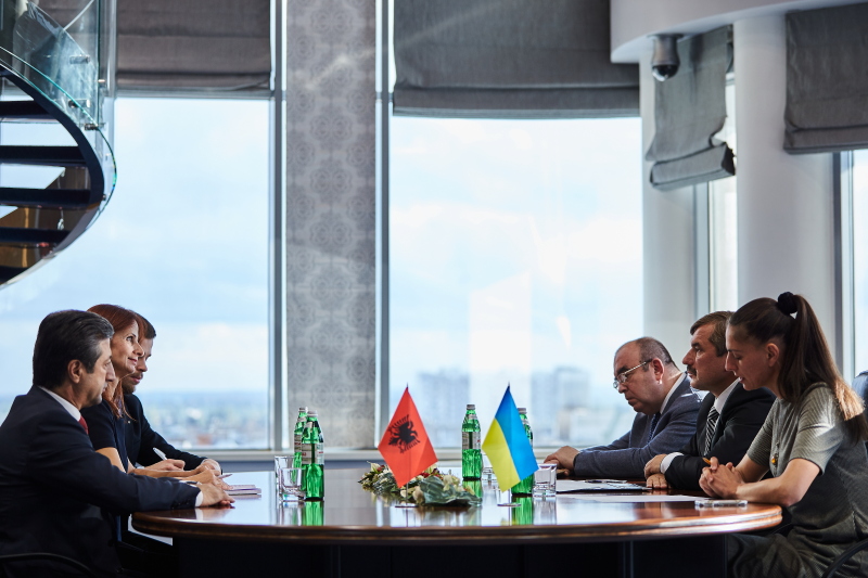 Албанія зацікавлена у встановленні побратимських відносин з Харковом - 9