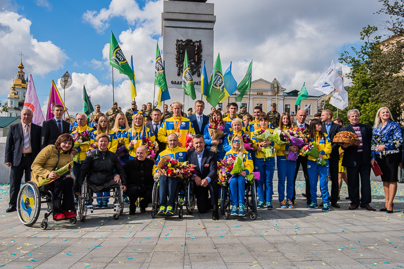 Харків'яни зустріли паралімпійців - 12