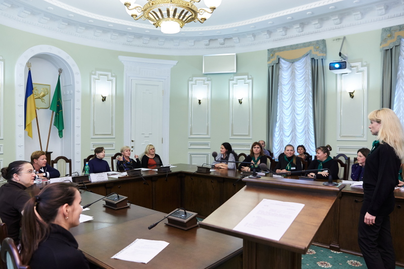 Працівники соціальних установ склали іспит з жестової мови - 20