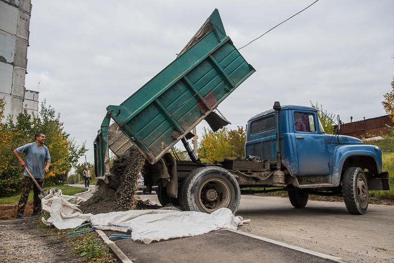 На Північній Салтівці на прохання жителів встановлюють спортмайданчики - 8