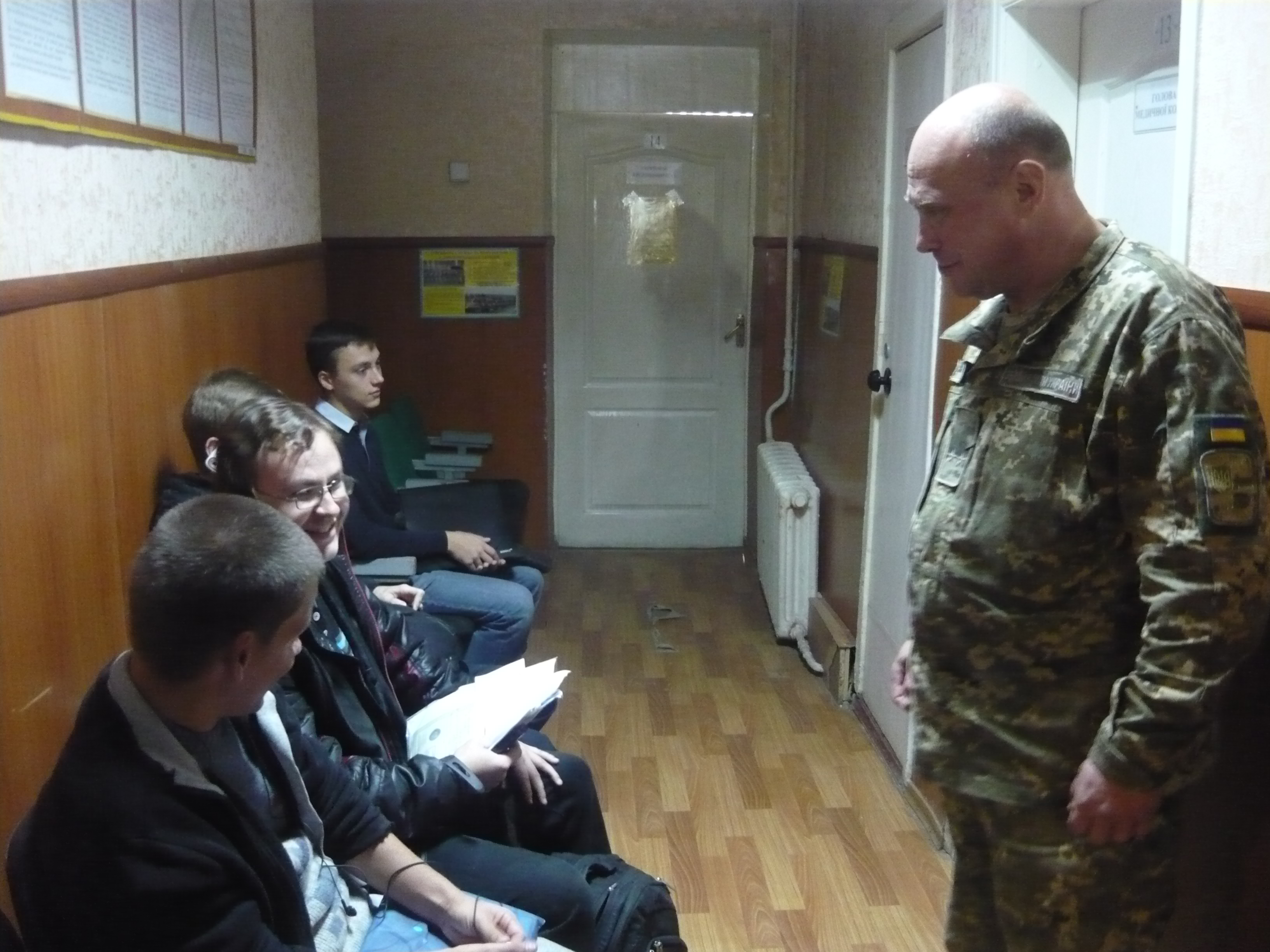Призовникам нагадують про обов'язок з'явитися на медкомісії - 3